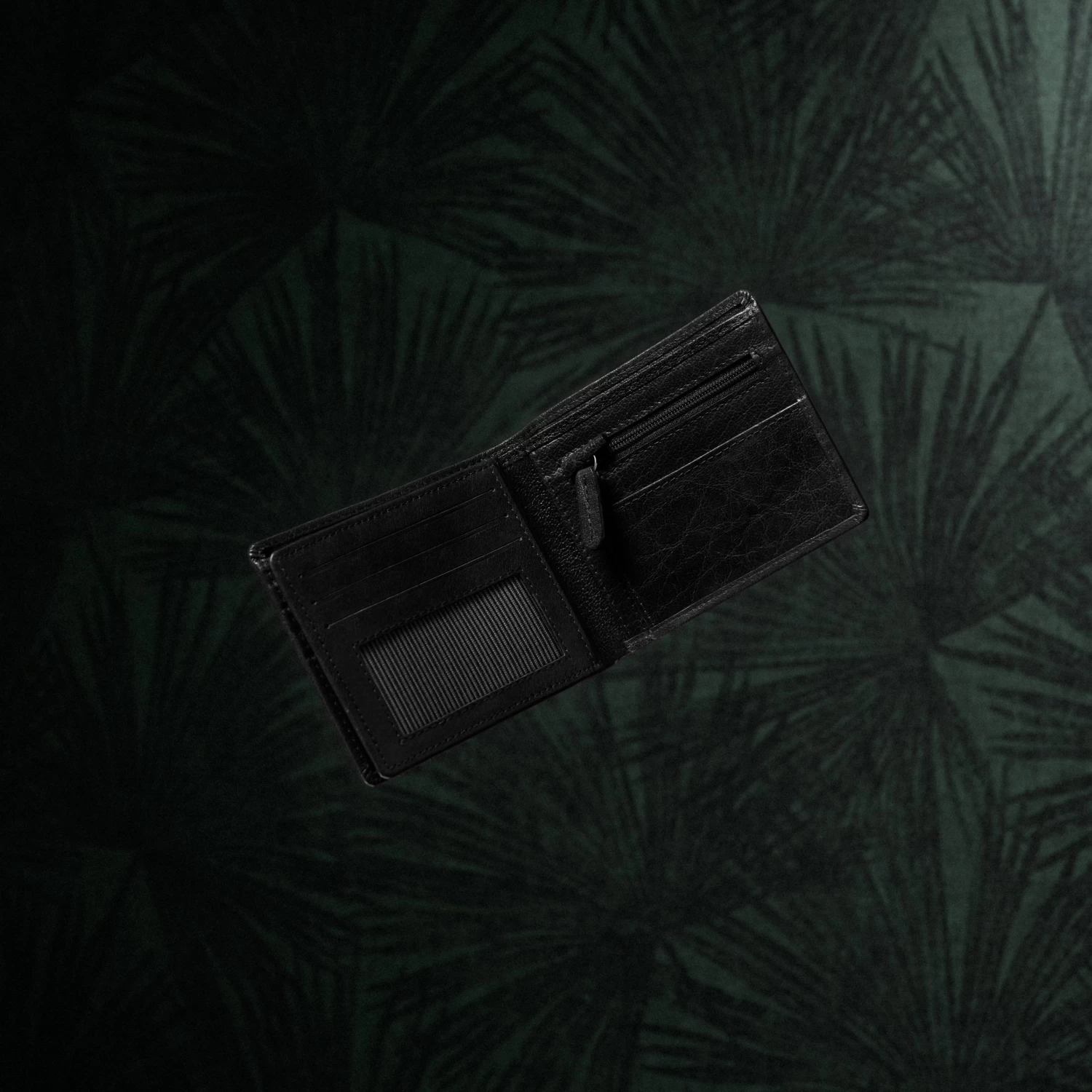 California | Slim Black Leather Wallet - Image 4