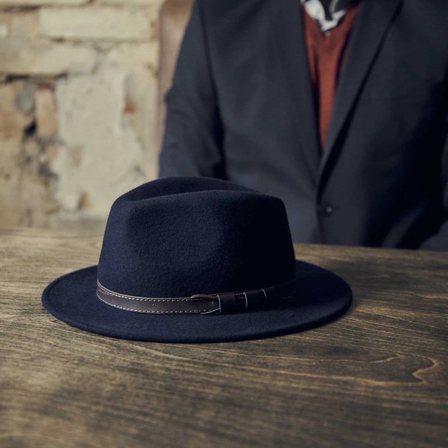 Moda | Navy Blue Wool Flat Brim Fedora Hat - Image 4