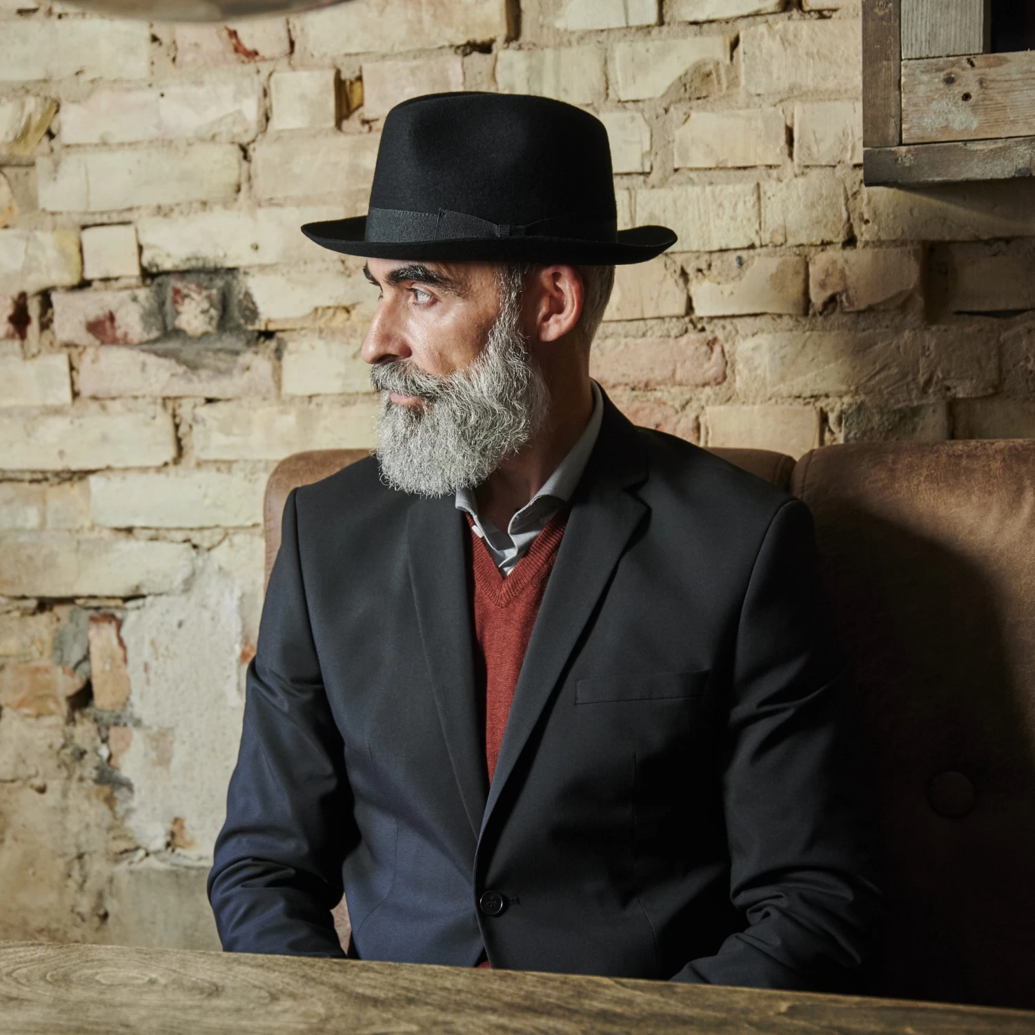 Moda | Black Wool Fedora Hat With Raw Edges - Image 5