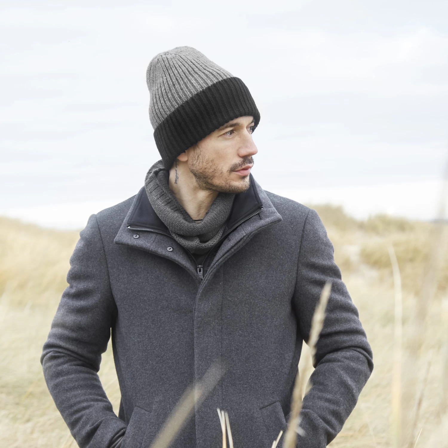 Montagna | Black & Camouflage Grey Chunky Knitted Rib Beanie - Image 3