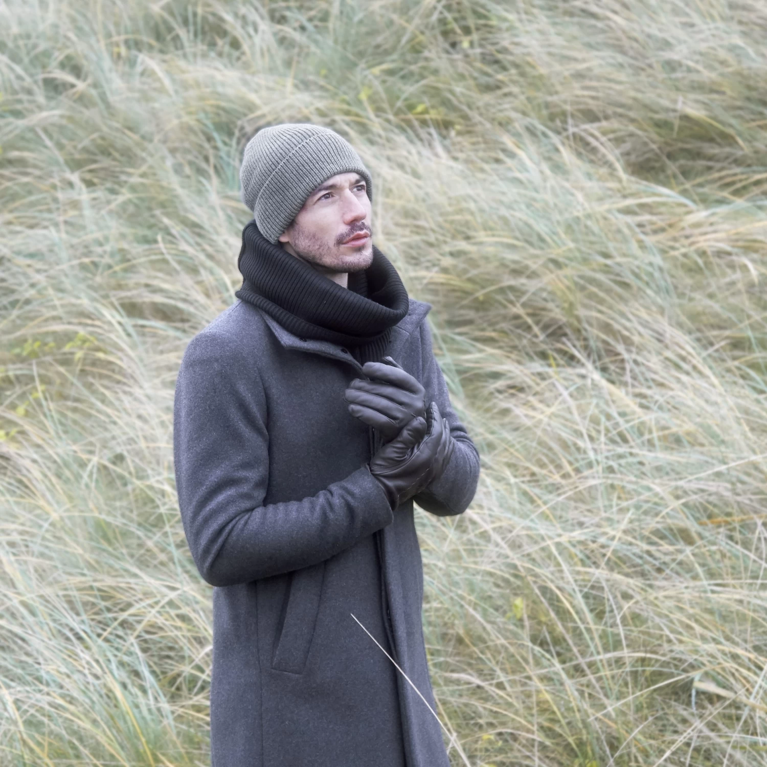 Montagna | Metallic Grey Chunky Knitted Beanie - Image 3