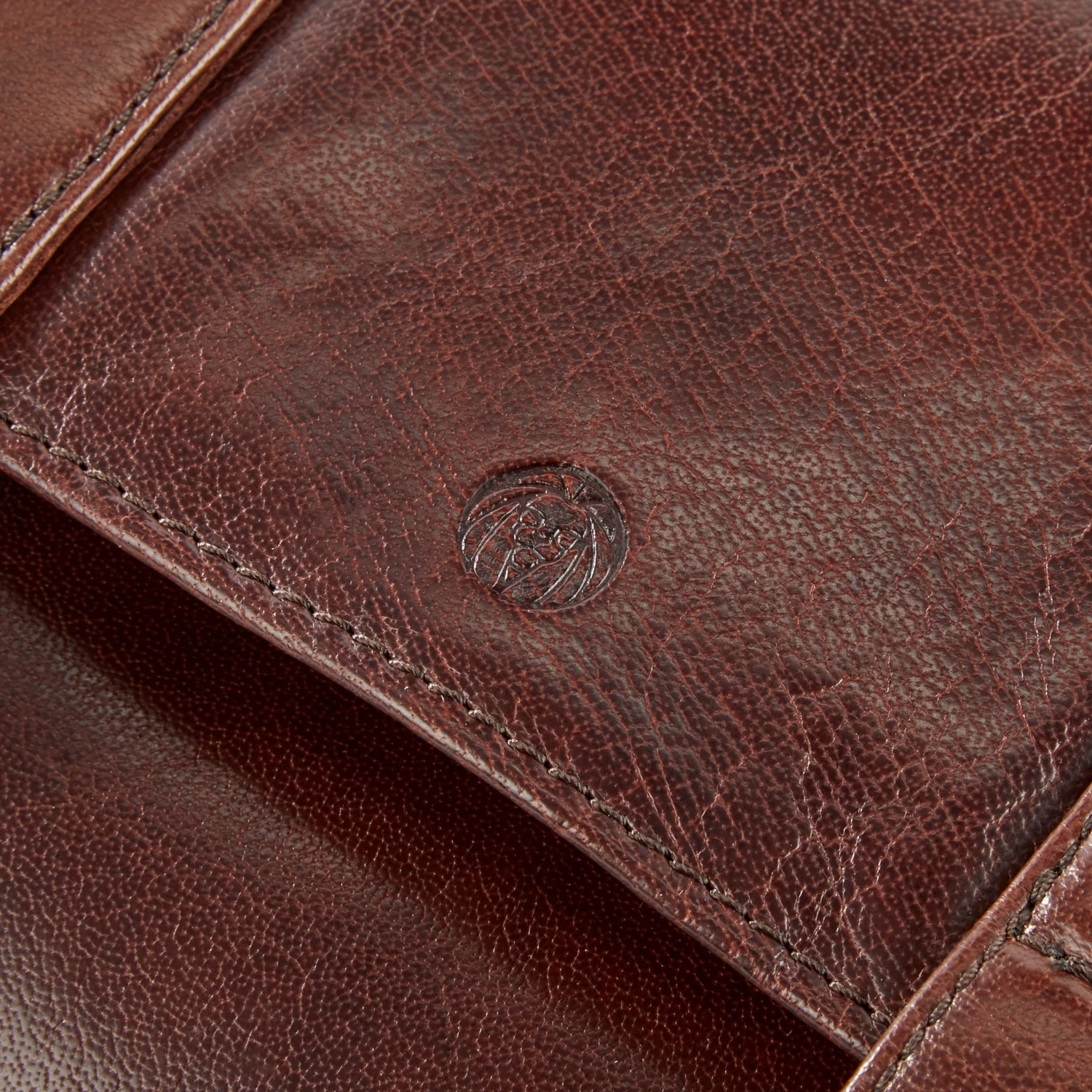 California | Dark Brown Hanging Toiletry Kit Leather Bag - Image 13