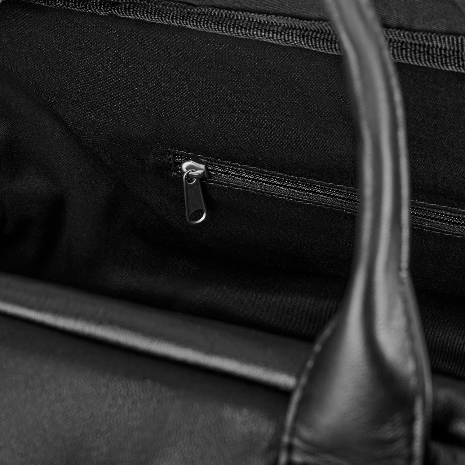 Fidei | Large Black Full Grain Goat Leather Travel Bag - Image 9