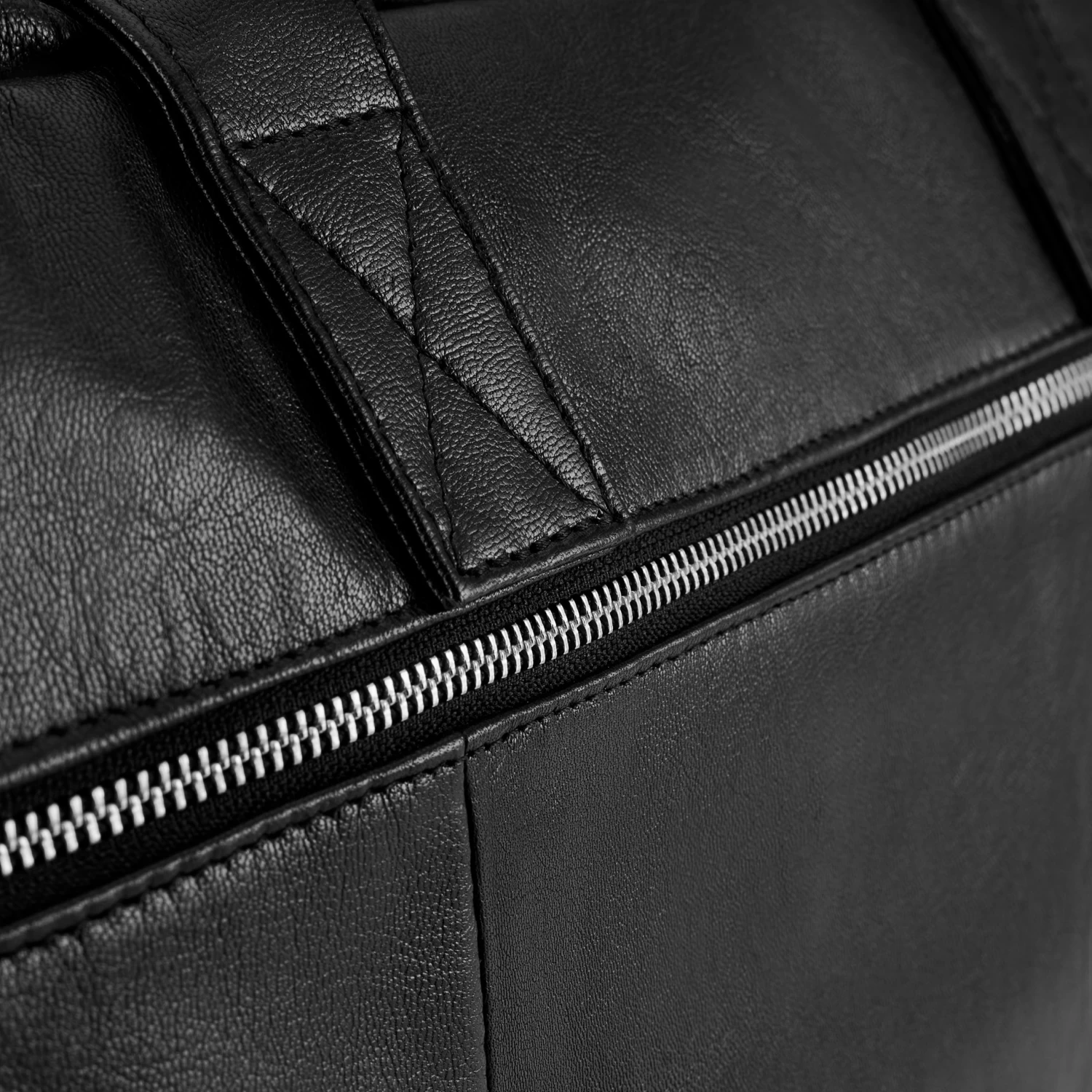 Fidei | Large Black Full Grain Goat Leather Travel Bag - Image 10