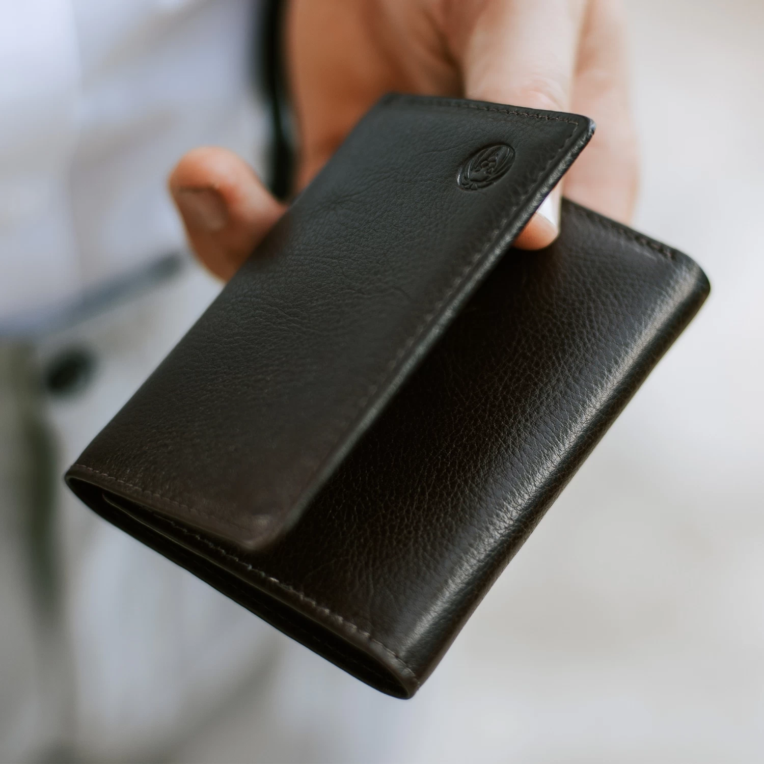 Black Leather Trifold Wallet - Image 7