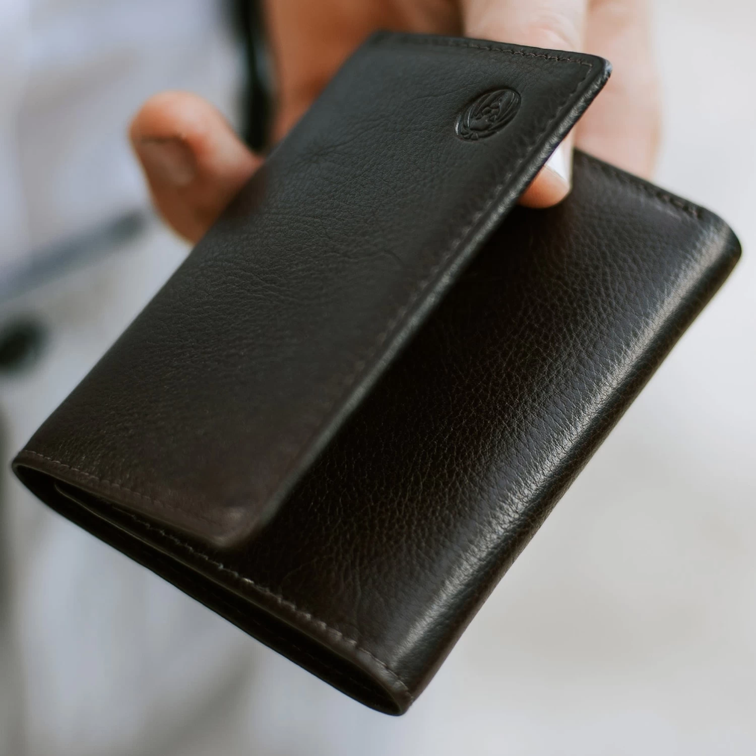 Black Leather Trifold Wallet - Image 9