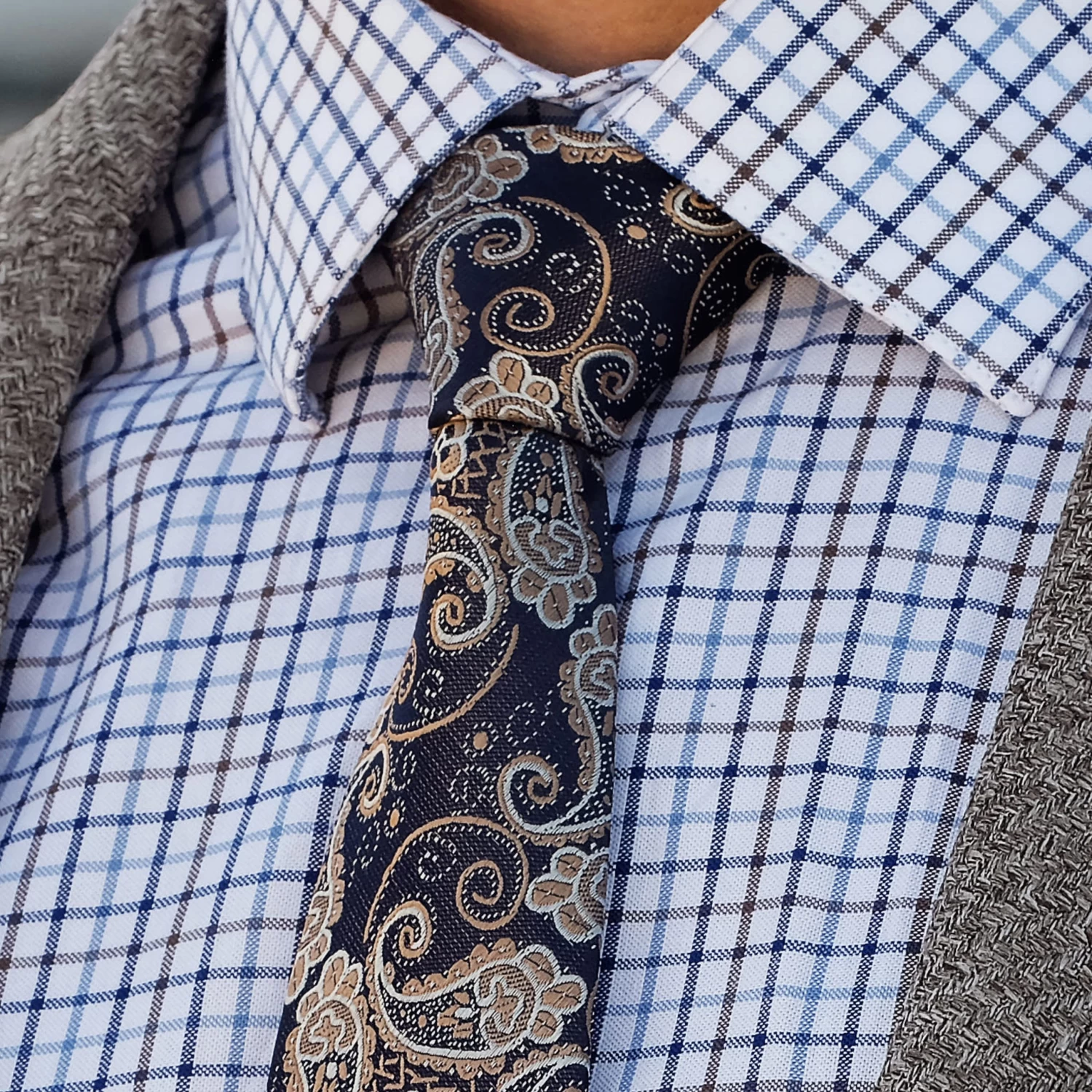 Blue & Gold Paisley Pattern Polyester Tie - Image 6