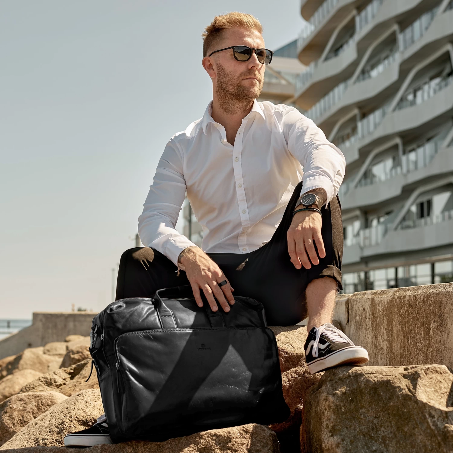 Jasper | Large Black Leather Shoulder Bag - Image 17