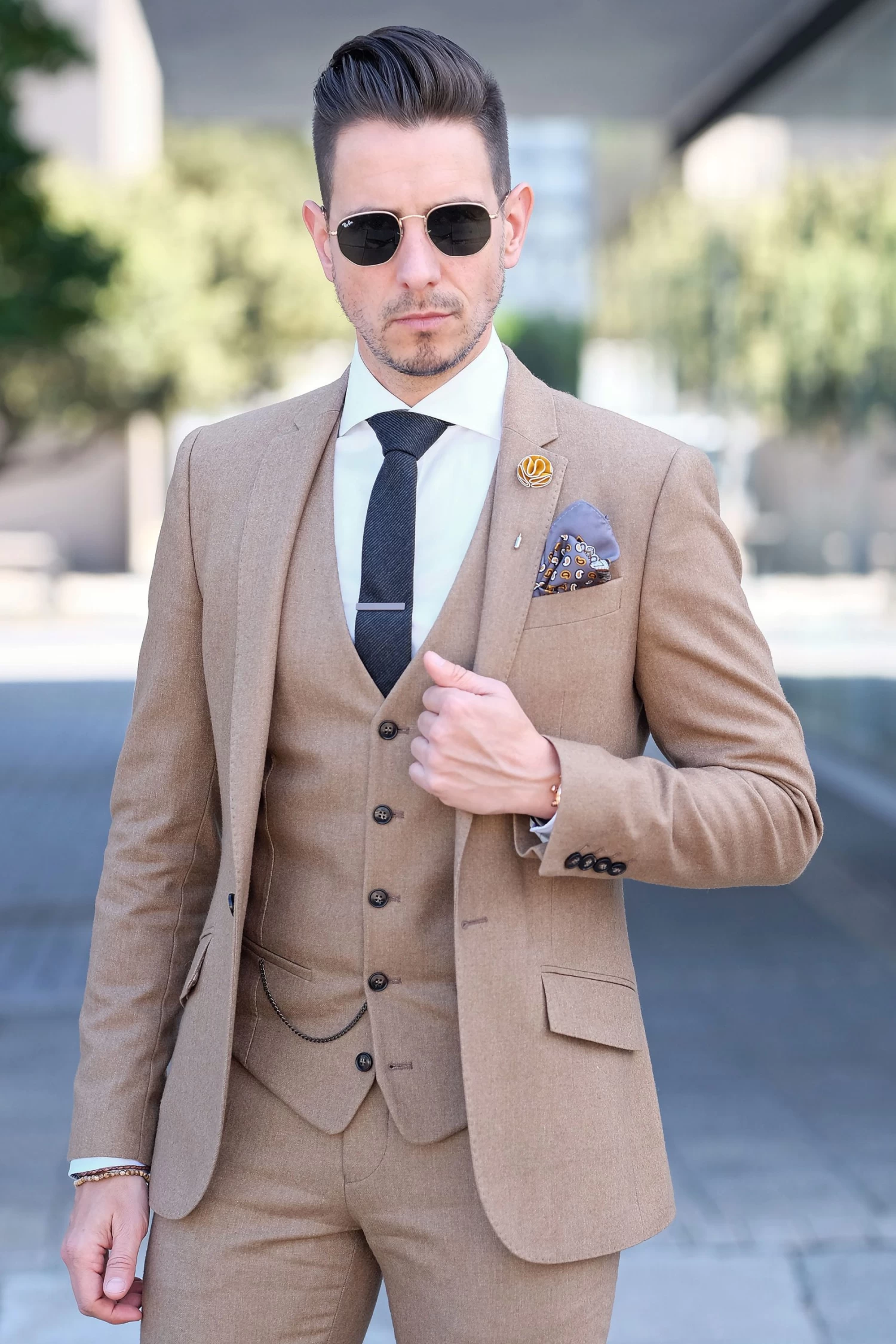 Light Brown & White Camelia Lapel Pin - Image 5