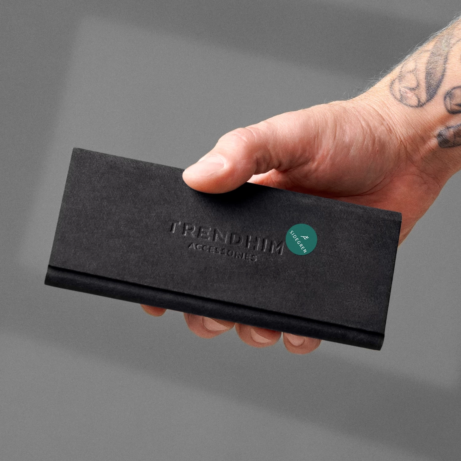 Classic Clear & Dark Grey Polarised Sunglasses - Image 7