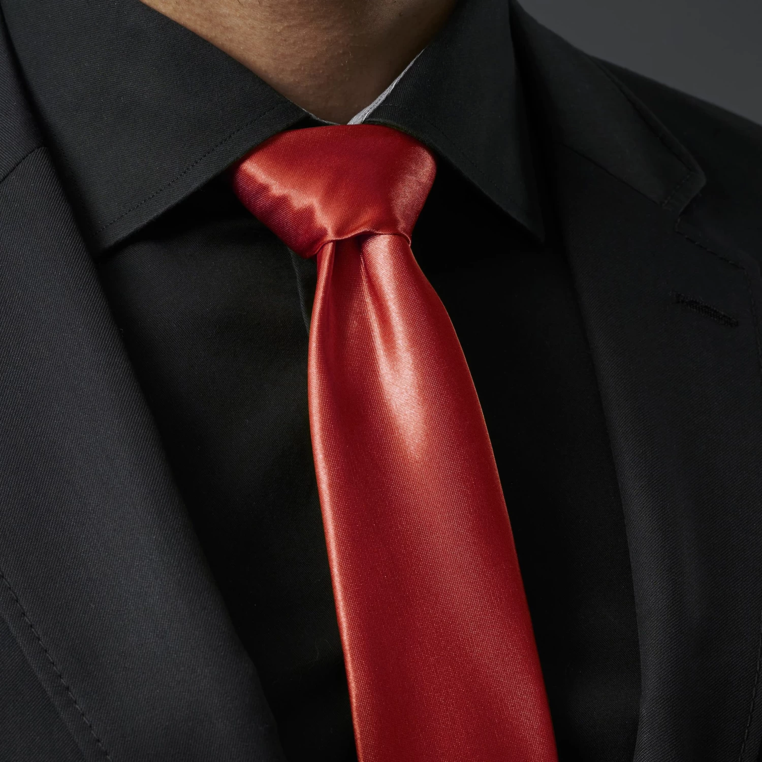 Basic Wide Shiny Red Polyester Tie - Image 6