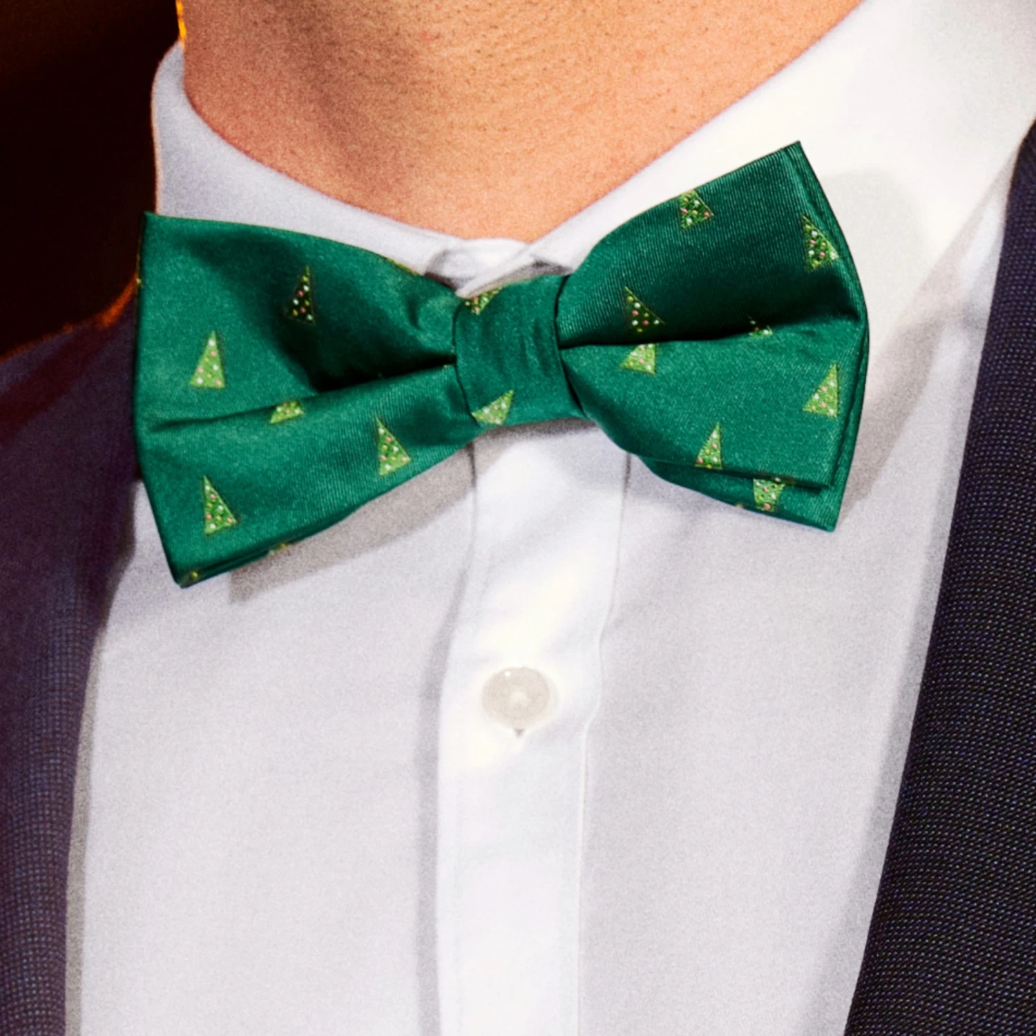 Bold Green Christmas Tree Pre-Tied Bow Tie - Image 6