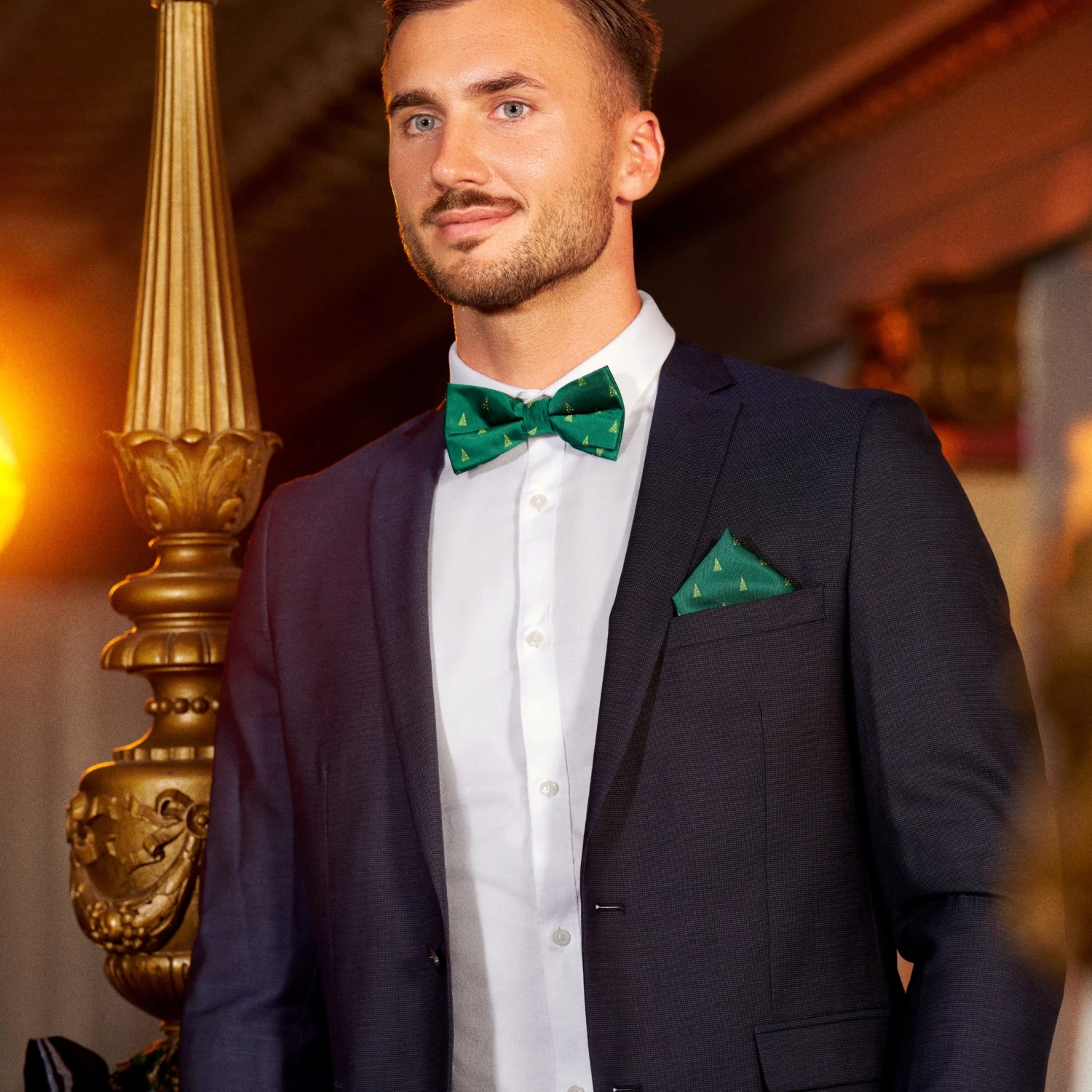 Bold Green Christmas Tree Pre-Tied Bow Tie - Image 2