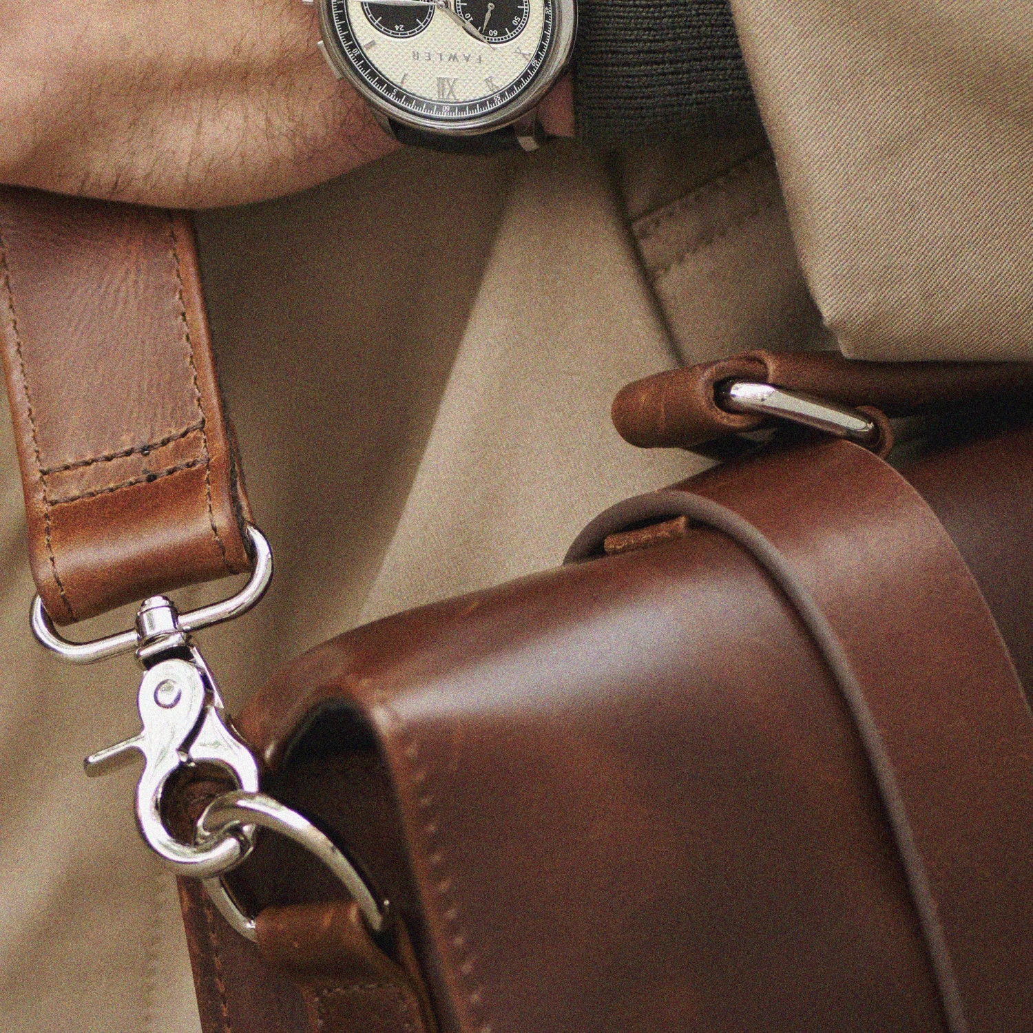 Vintage Dark Brown Leather Case - Image 3