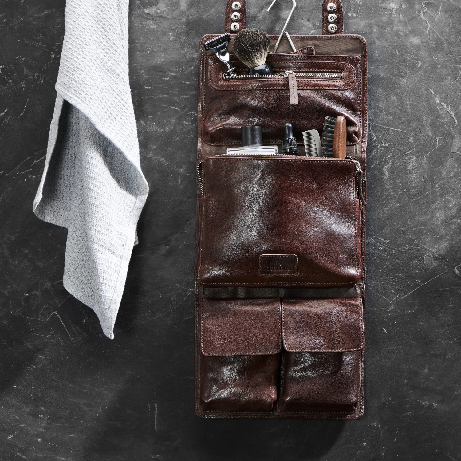 California | Dark Brown Hanging Toiletry Kit Leather Bag - Image 4