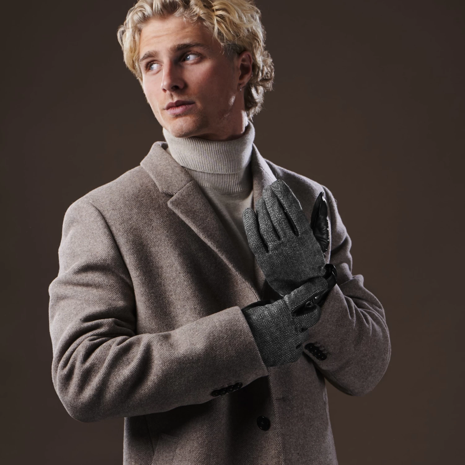 Black & Gray Herringbone Pattern Sheep Leather Gloves - Image 4