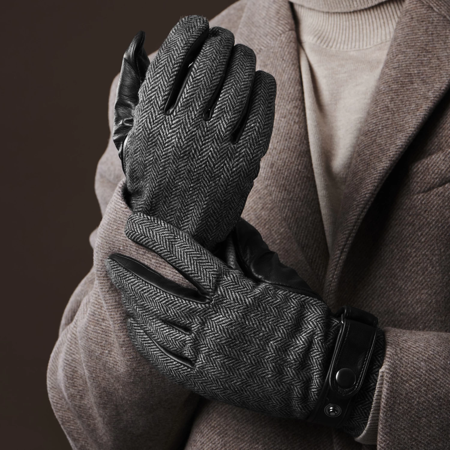 Black & Gray Herringbone Pattern Sheep Leather Gloves - Image 9